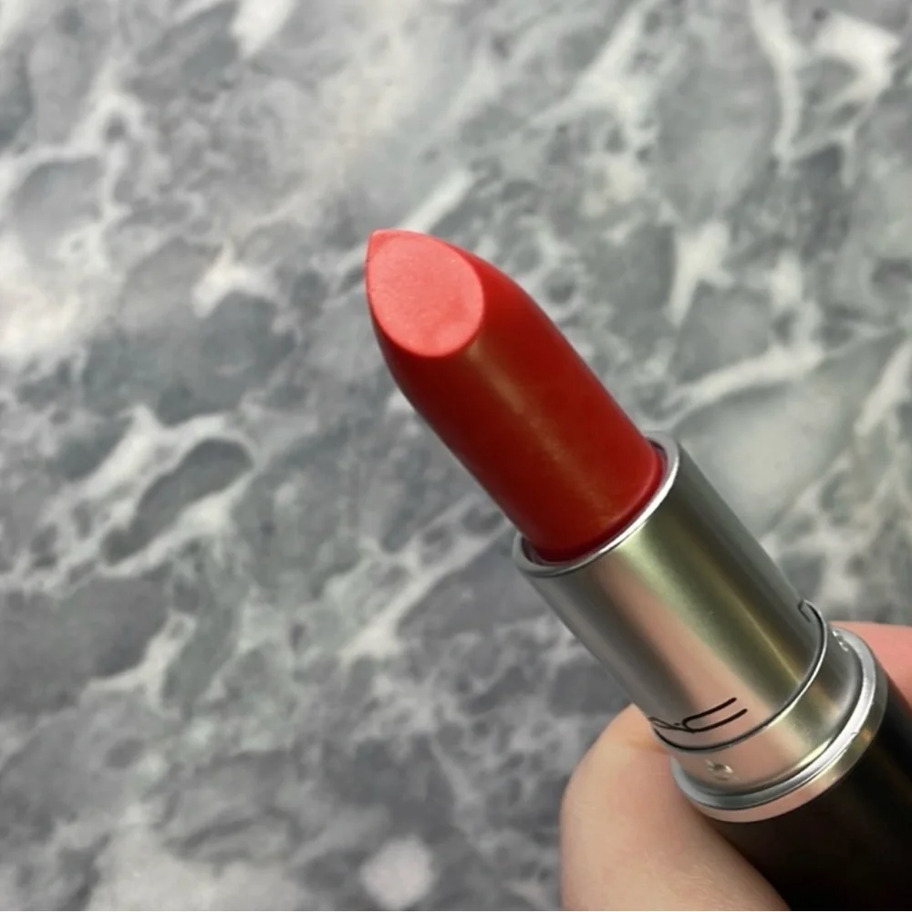 New‎ Mac Cosmetics Cremesheen Lipstick Dozen Carnations